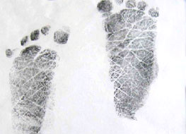 baby footprints